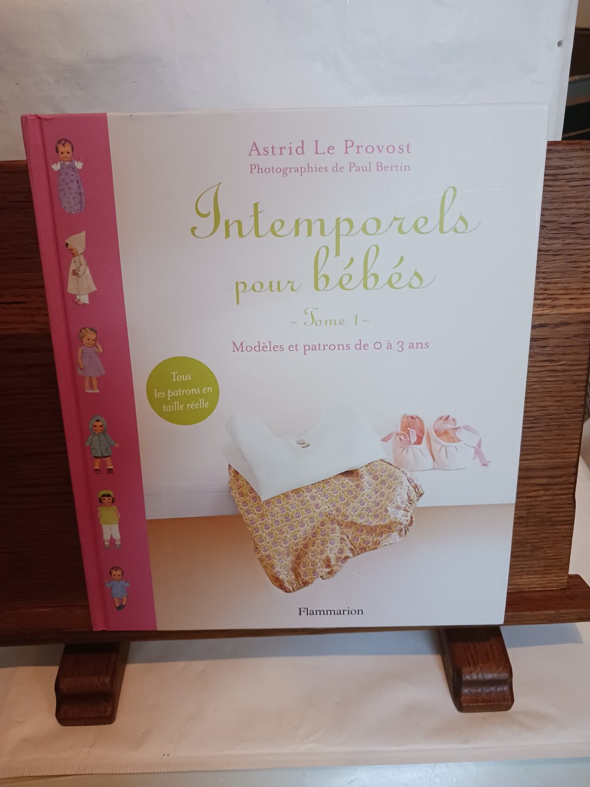 Intemporels pour bébés : modèles et patrons de 0 à 3 ans. Tome 1