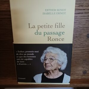 La petite fille du passage Ronce