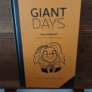 Giant days. 6, Nos années fac. "Cosplay en spandex exigé"