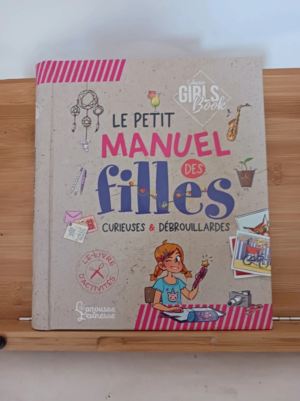 Le Girl's Book - Le petit manuel des filles curieuses - 9782