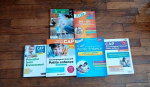 Livre apprécié: Lot afin de réussir son CAP Accompagnement Petite enfance