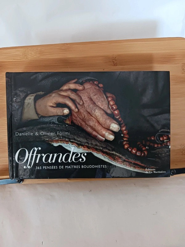 Offrandes - 365 Pensées De Maîtres Bouddhistes - 97827324296