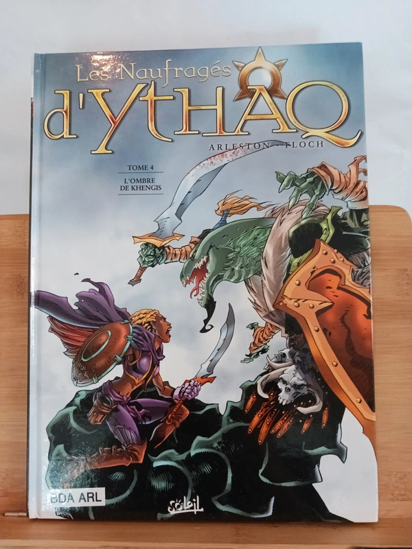 Les Naufrages d'Ythaq, tome 4 - L'ombre de Khengis - 9782849
