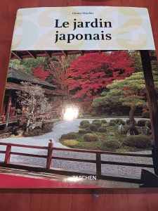 Le jardin japonais - Angle droit et forme naturelle Günter Nitschke,